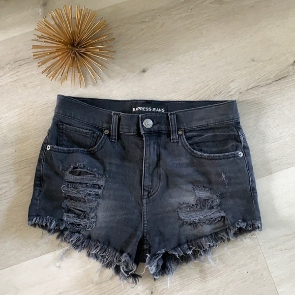Express Jeans Black Distressed Jean Short Shorts - Picture 1 of 9